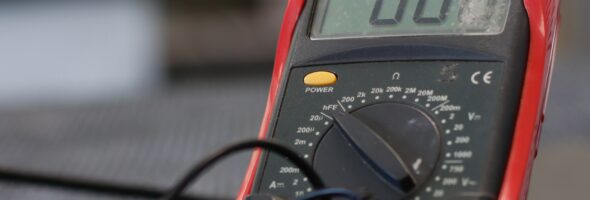 טכנאי מוצרים חשמל ביתיים